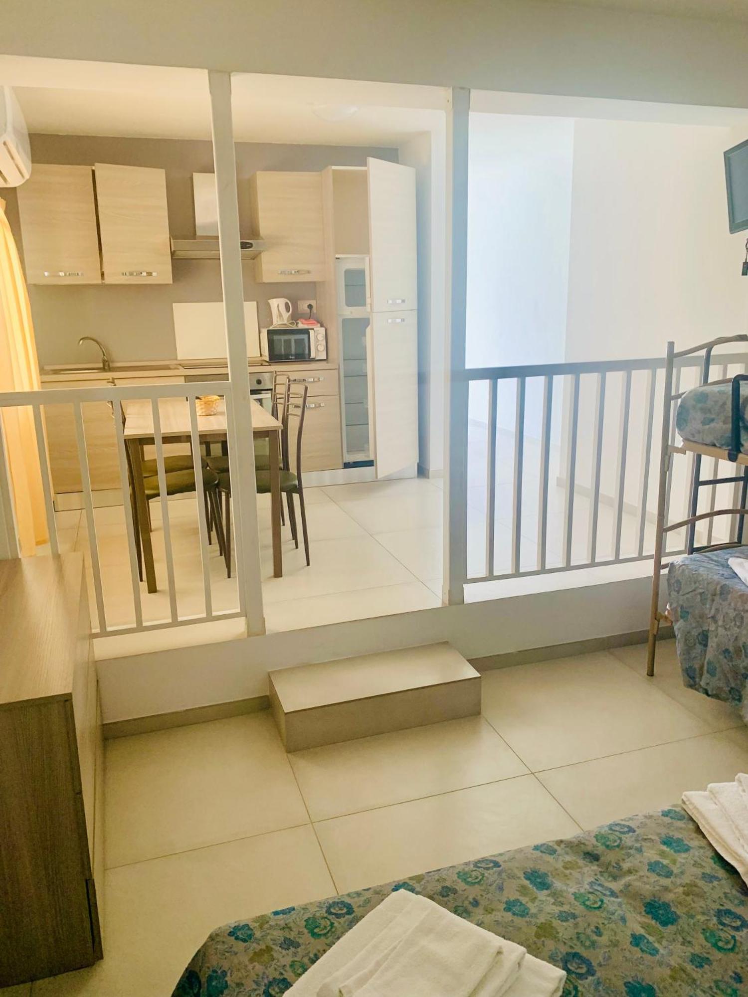 Hotel Croce Del Sud Римини Екстериор снимка