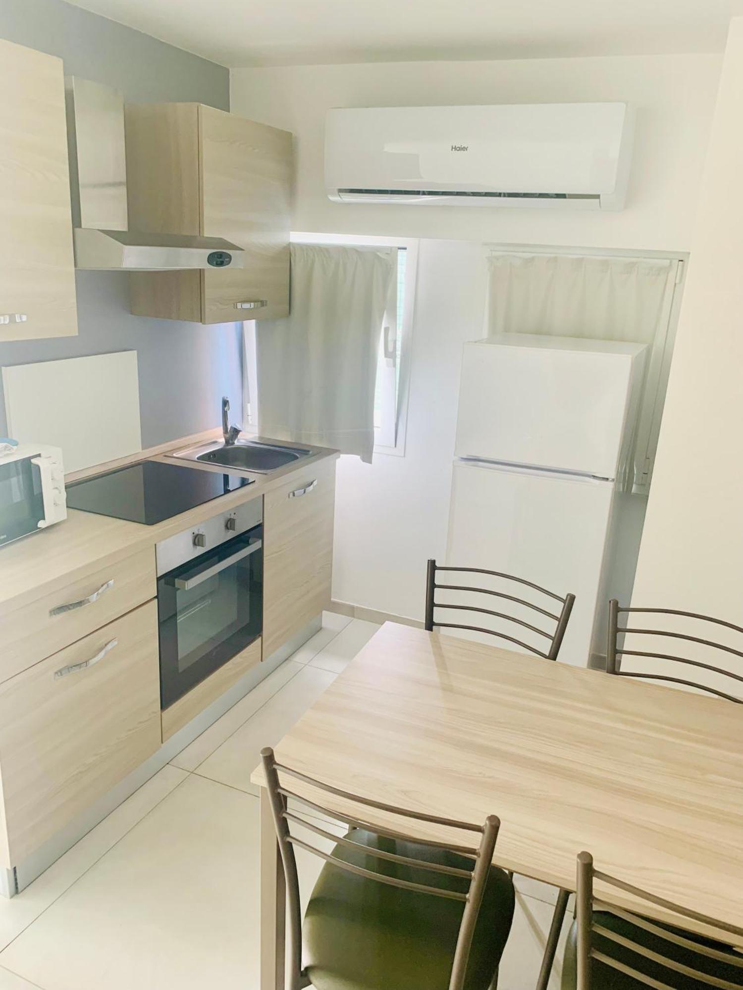 Hotel Croce Del Sud Римини Екстериор снимка