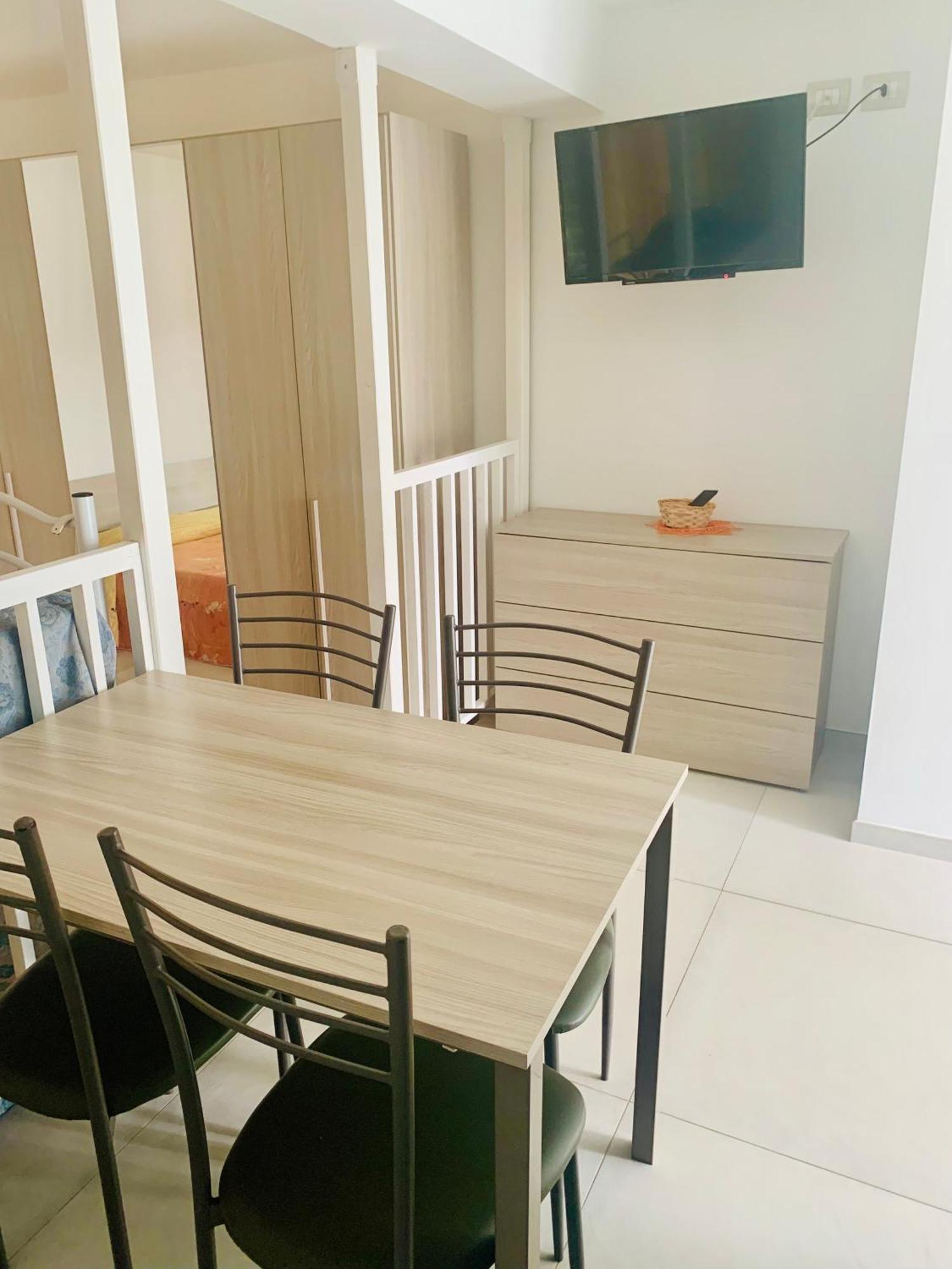Hotel Croce Del Sud Римини Екстериор снимка